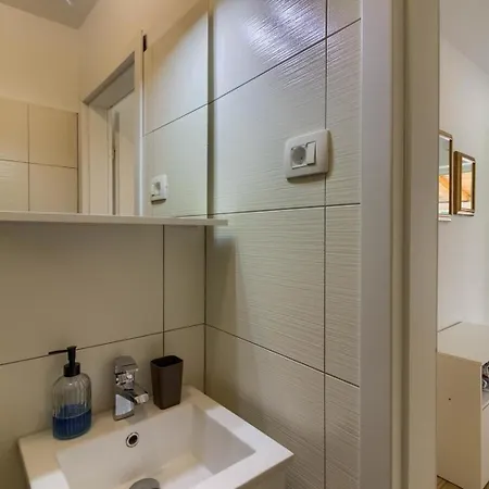 Mit Privatpool Fuer 6 Personen Ca 80 Qm In Valtura, Istrien Suedkueste Von Istrien Дом отдыха *