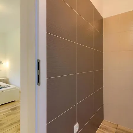 Holiday home Mit Privatpool Fuer 6 Personen Ca 80 Qm In Valtura, Istrien Suedkueste Von Istrien Pula